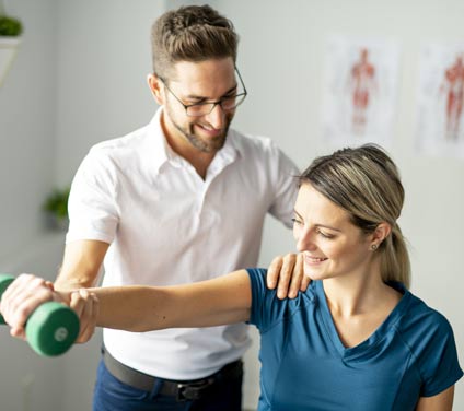 Een voorbeeld van een fysiotherapie behandeling bij PMC Nederland.